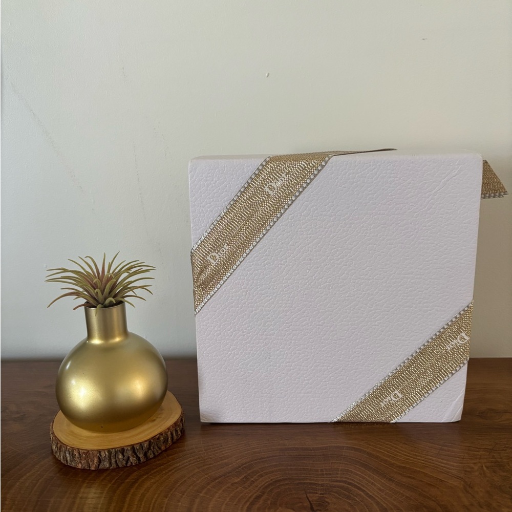 Dior White empty Box with Gold Ribbon - Picture 2 of 10